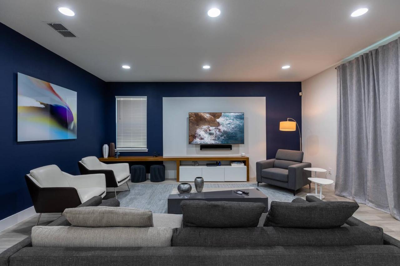 Hébergement de vacances Comfy Modern House W Pool Perfect Location *